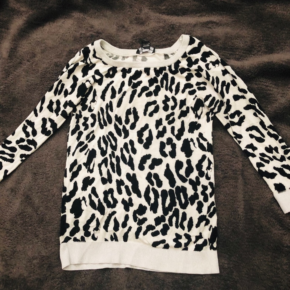Black and White Top